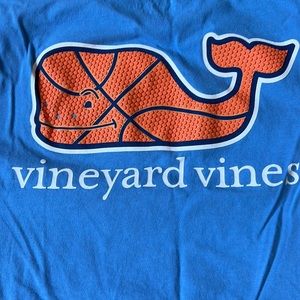 Vineyard Vines boys blue basketball t shirt size medium.